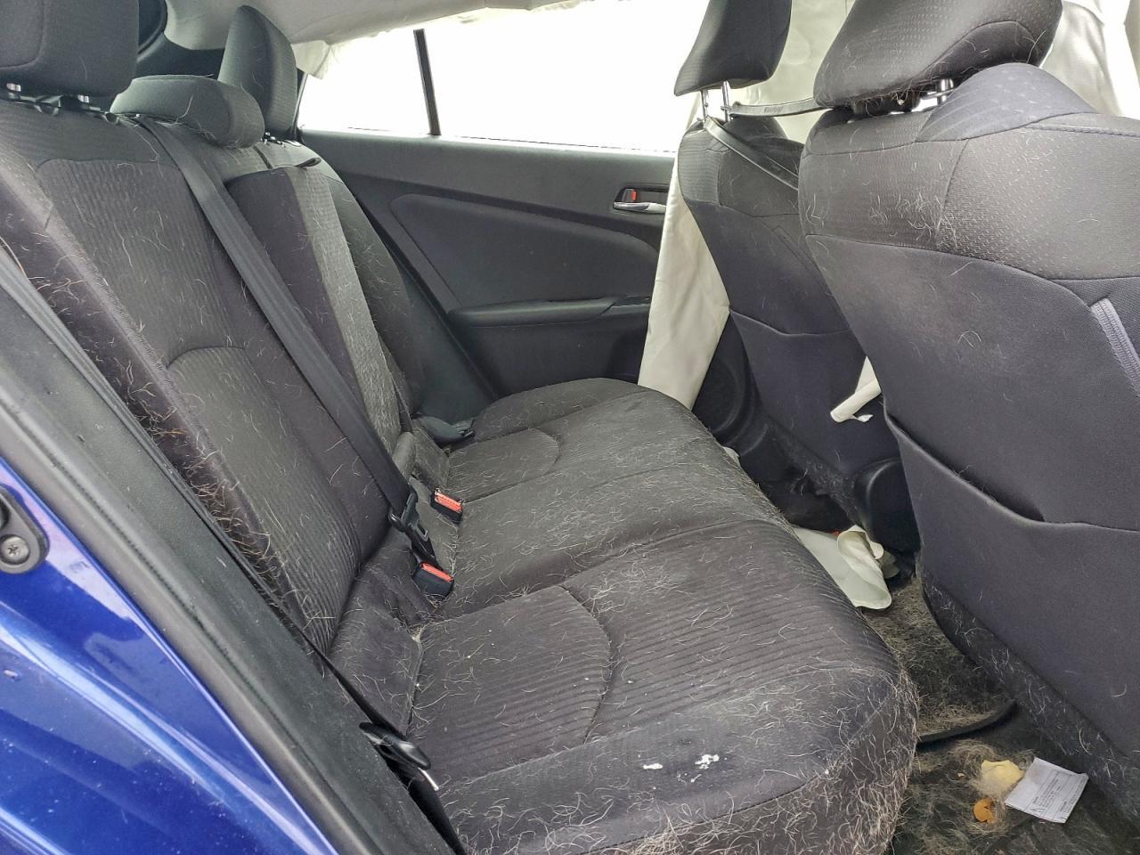 2016 TOYOTA PRIUS