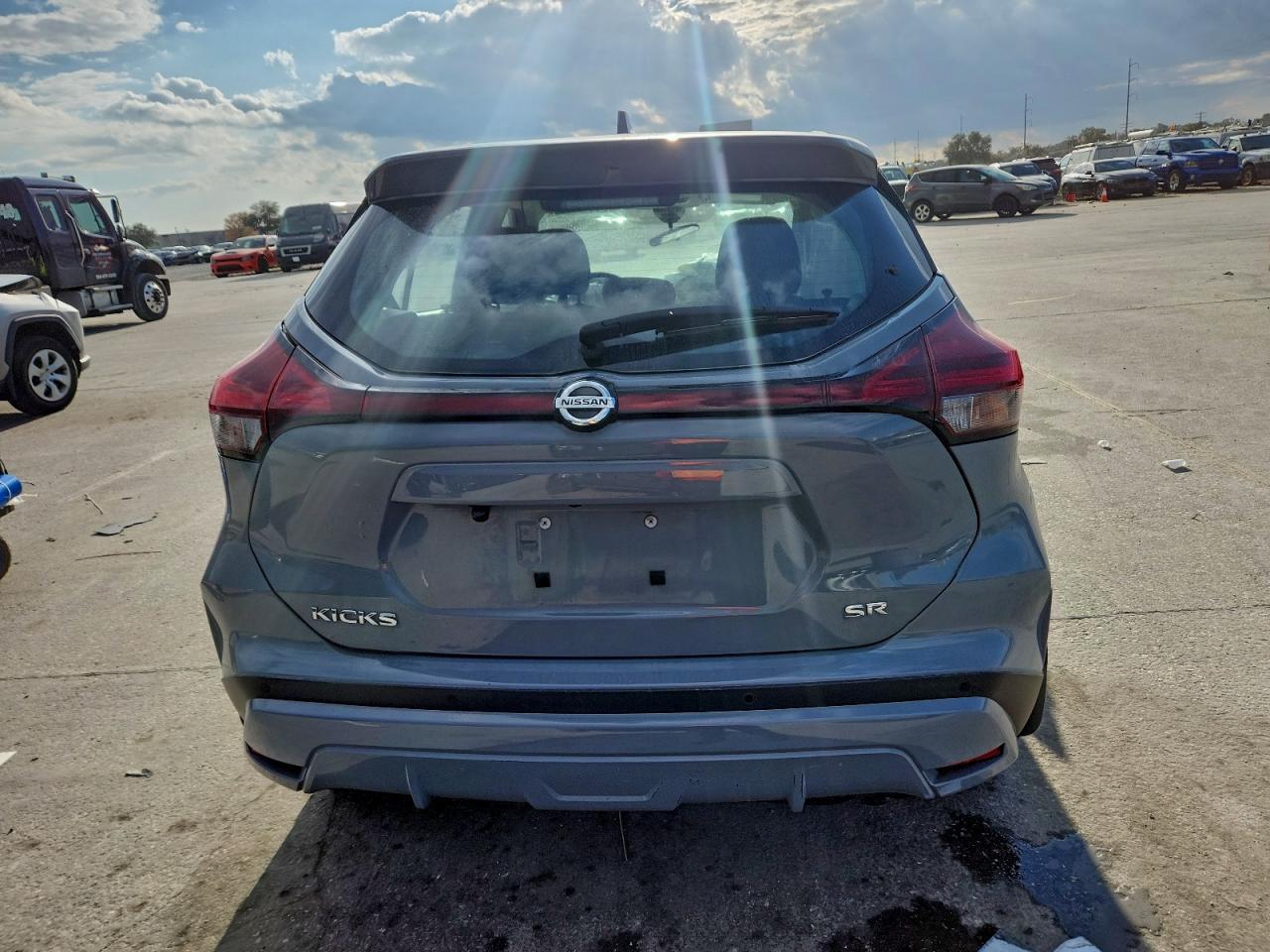 2021 NISSAN KICKS