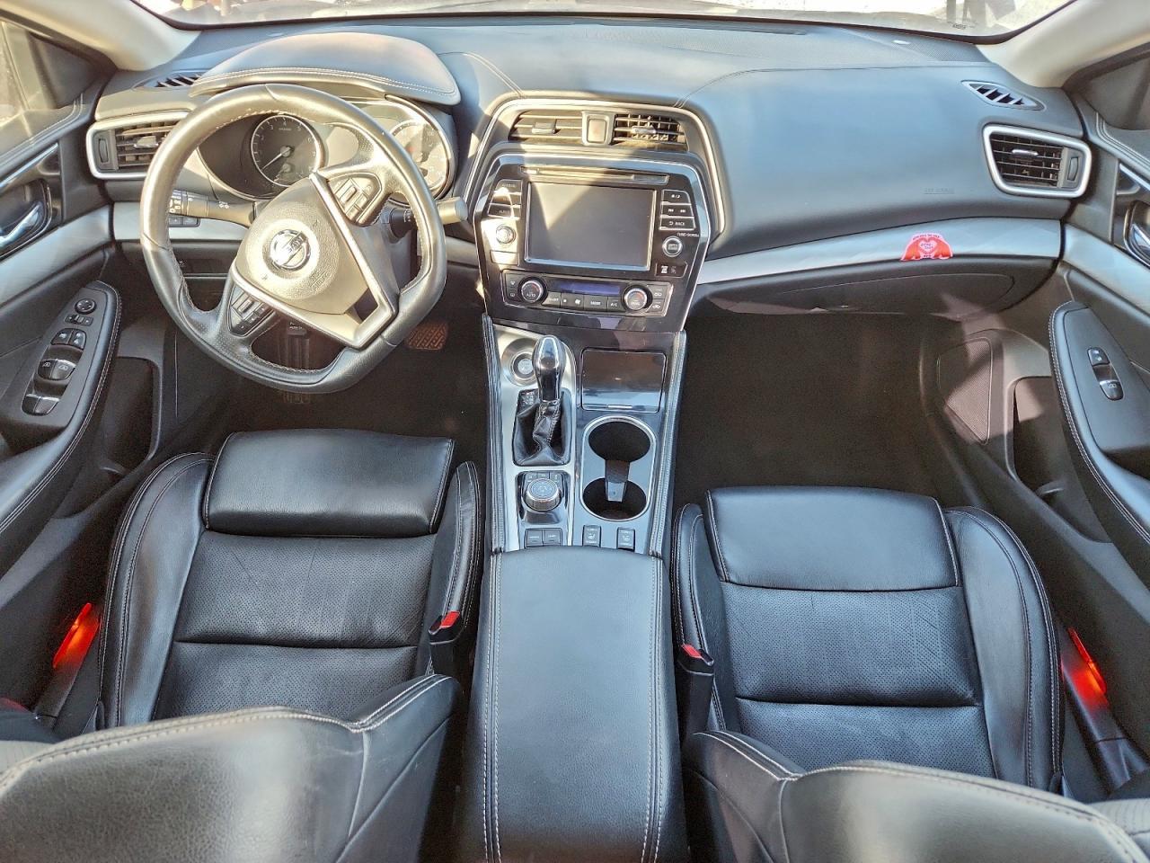 2017 NISSAN Maxima