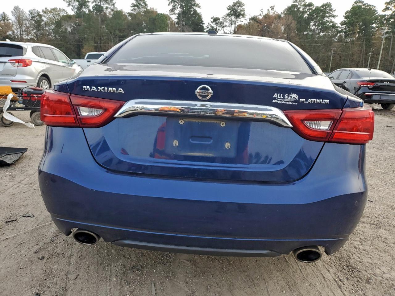 2017 NISSAN Maxima