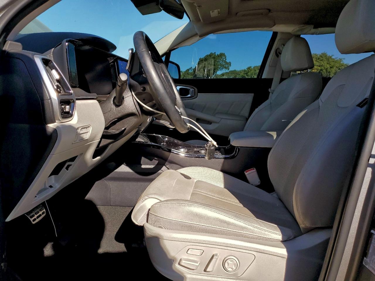 2023 KIA SORENTO