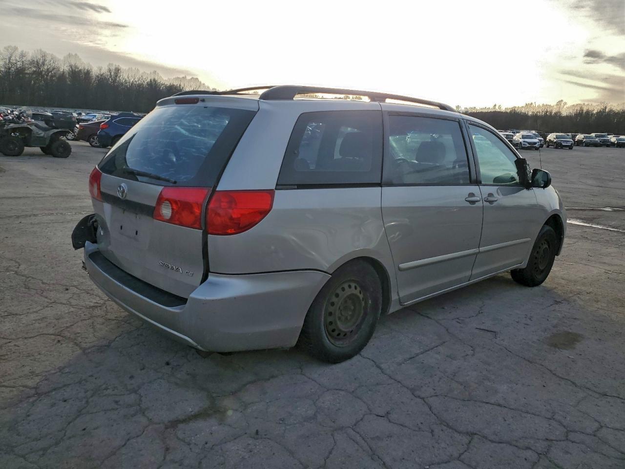 2006 TOYOTA SIENNA