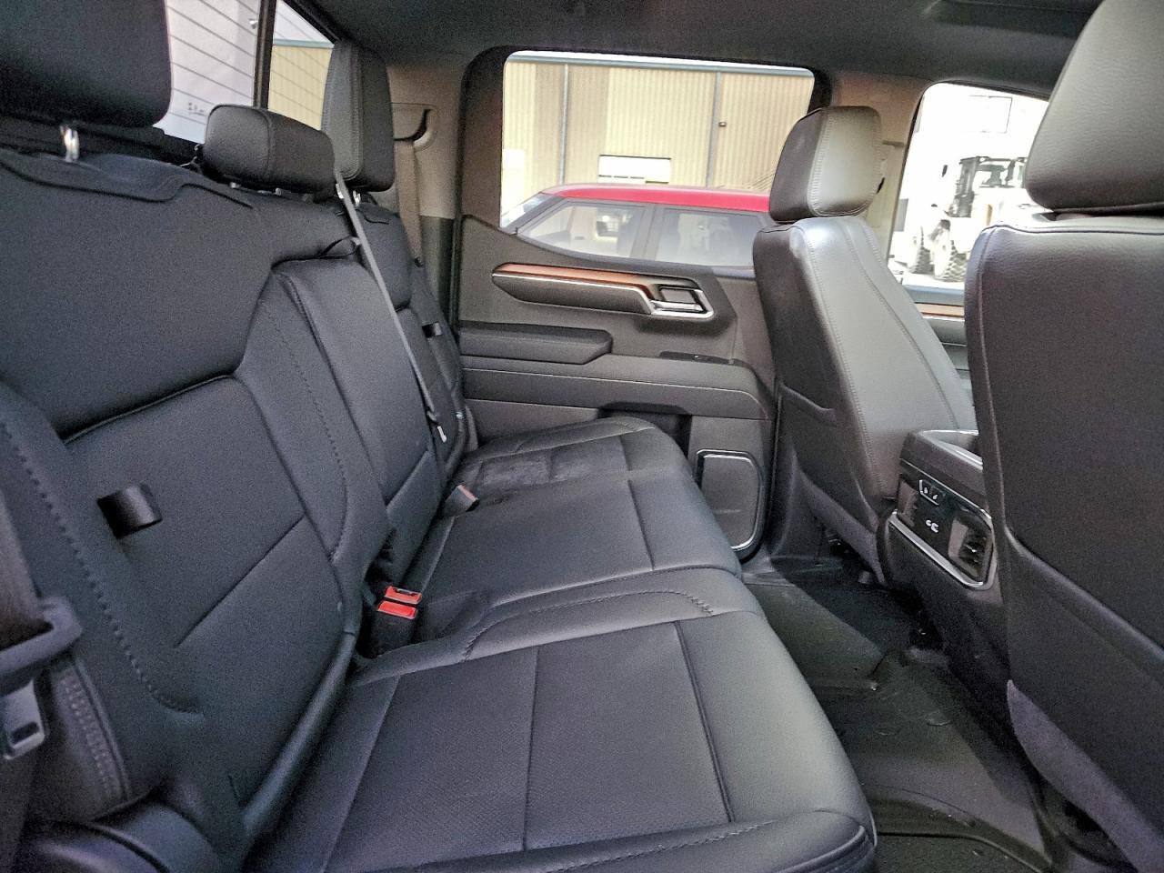 2025 GMC Sierra
