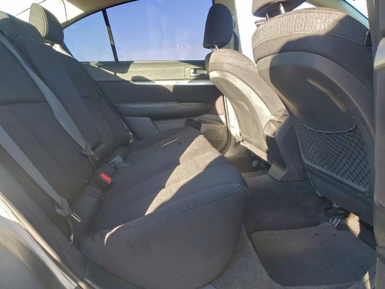 2011 SUBARU Legacy