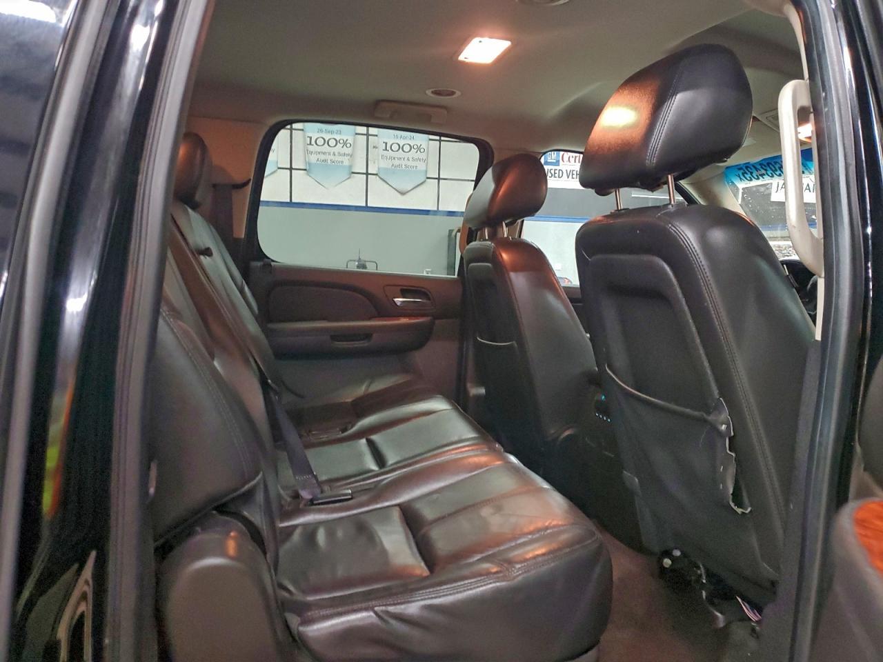 2012 CHEVROLET Suburban