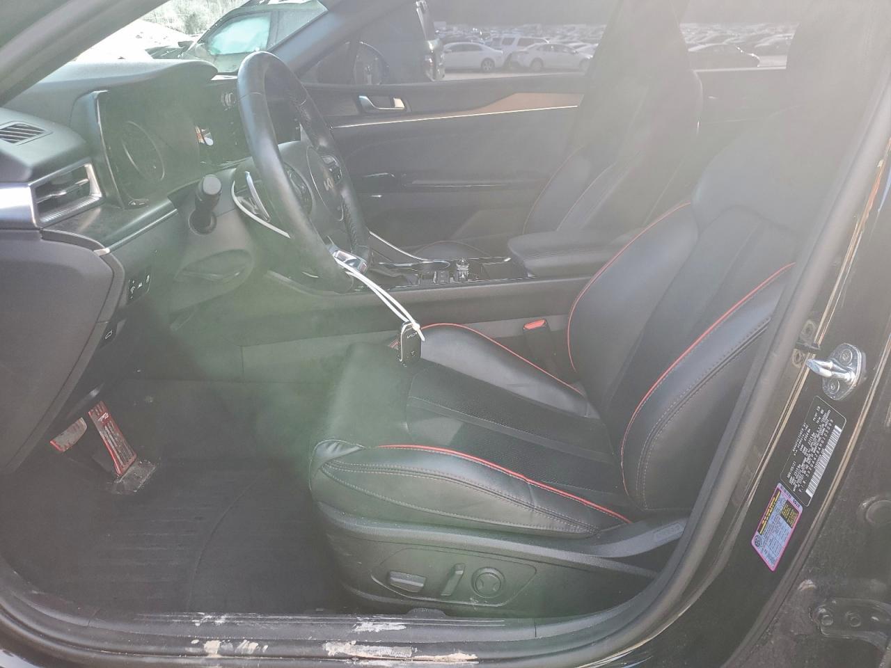2022 KIA K5