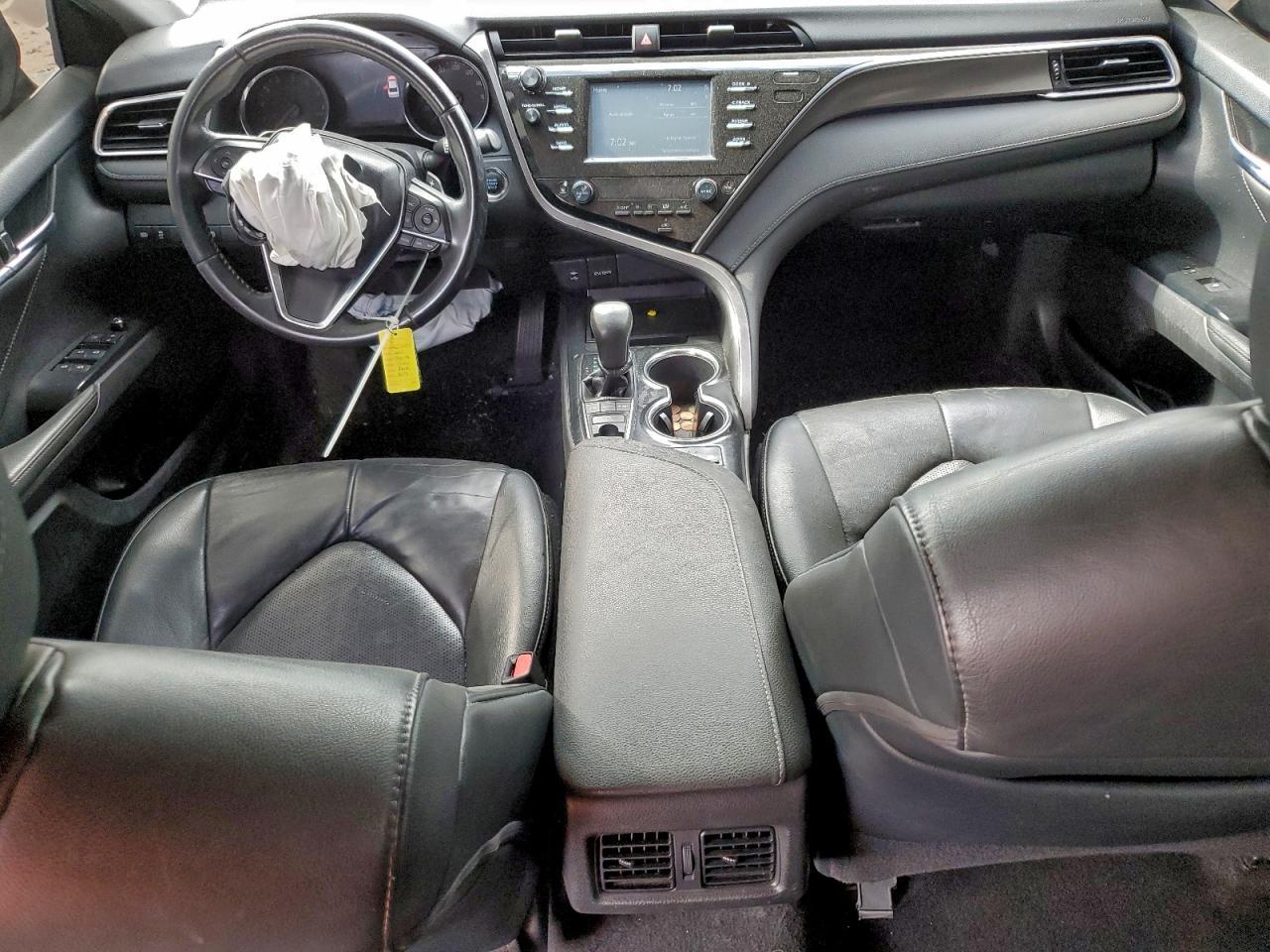 2018 TOYOTA CAMRY
