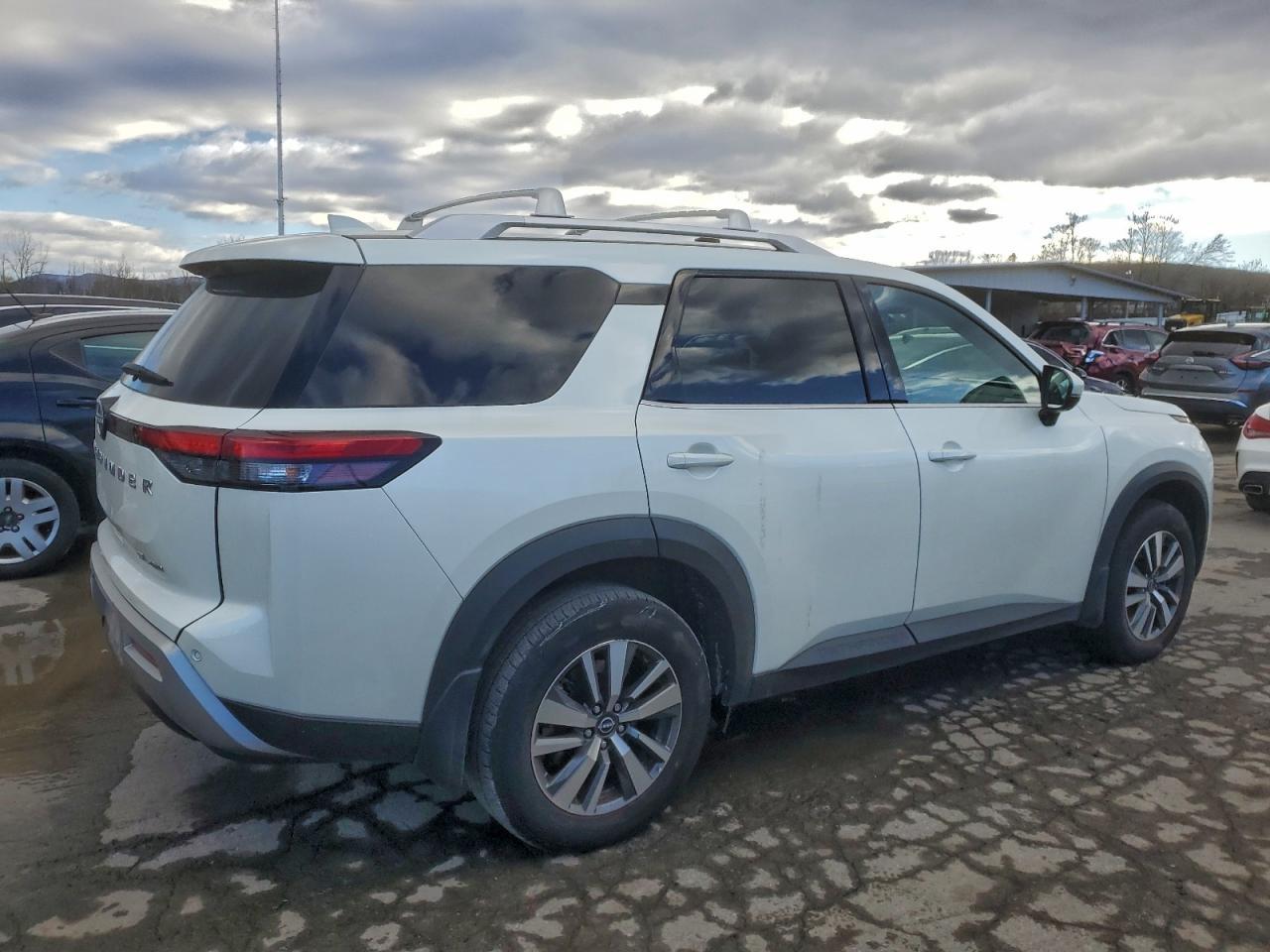 2024 NISSAN PATHFINDER