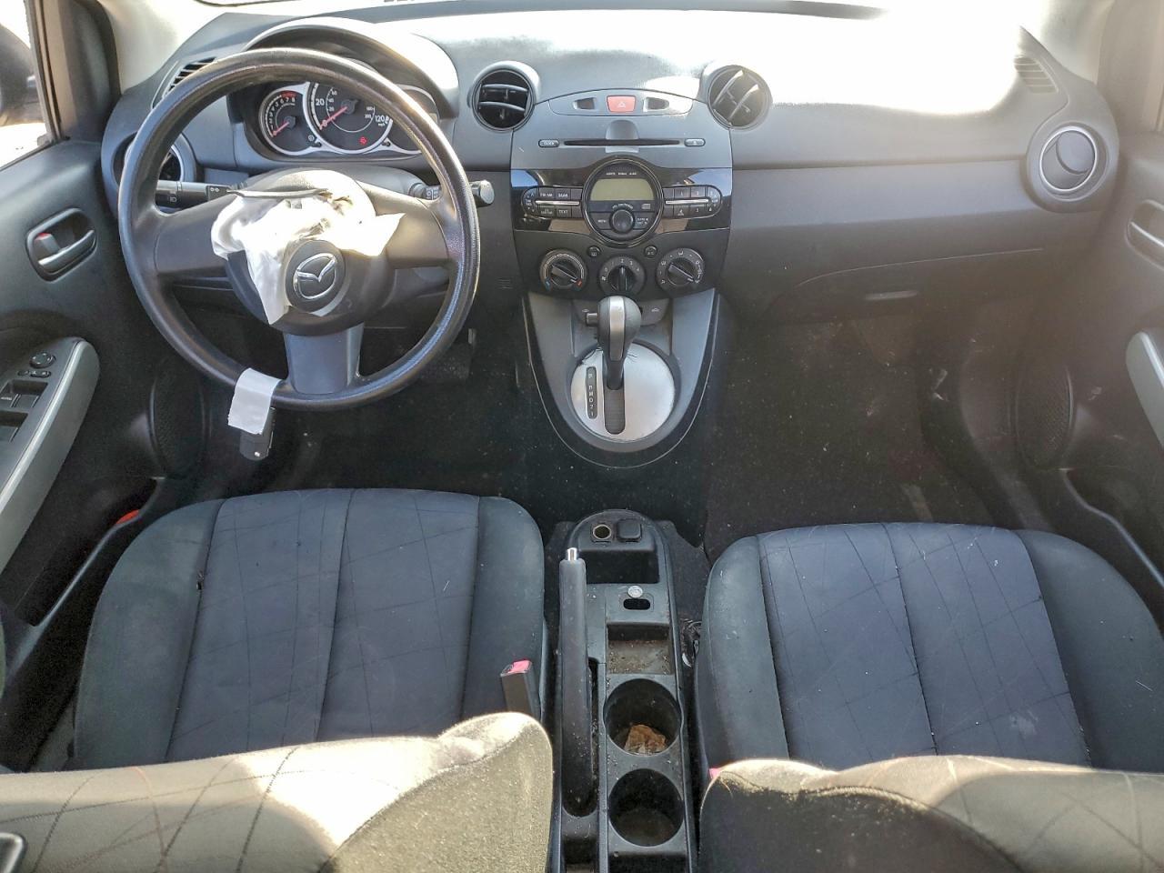 2013 MAZDA 2