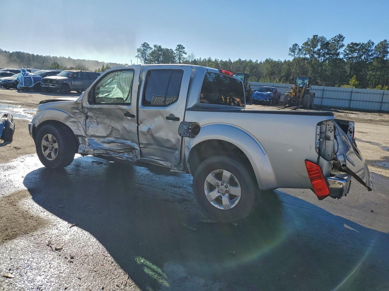 2011 NISSAN Frontier