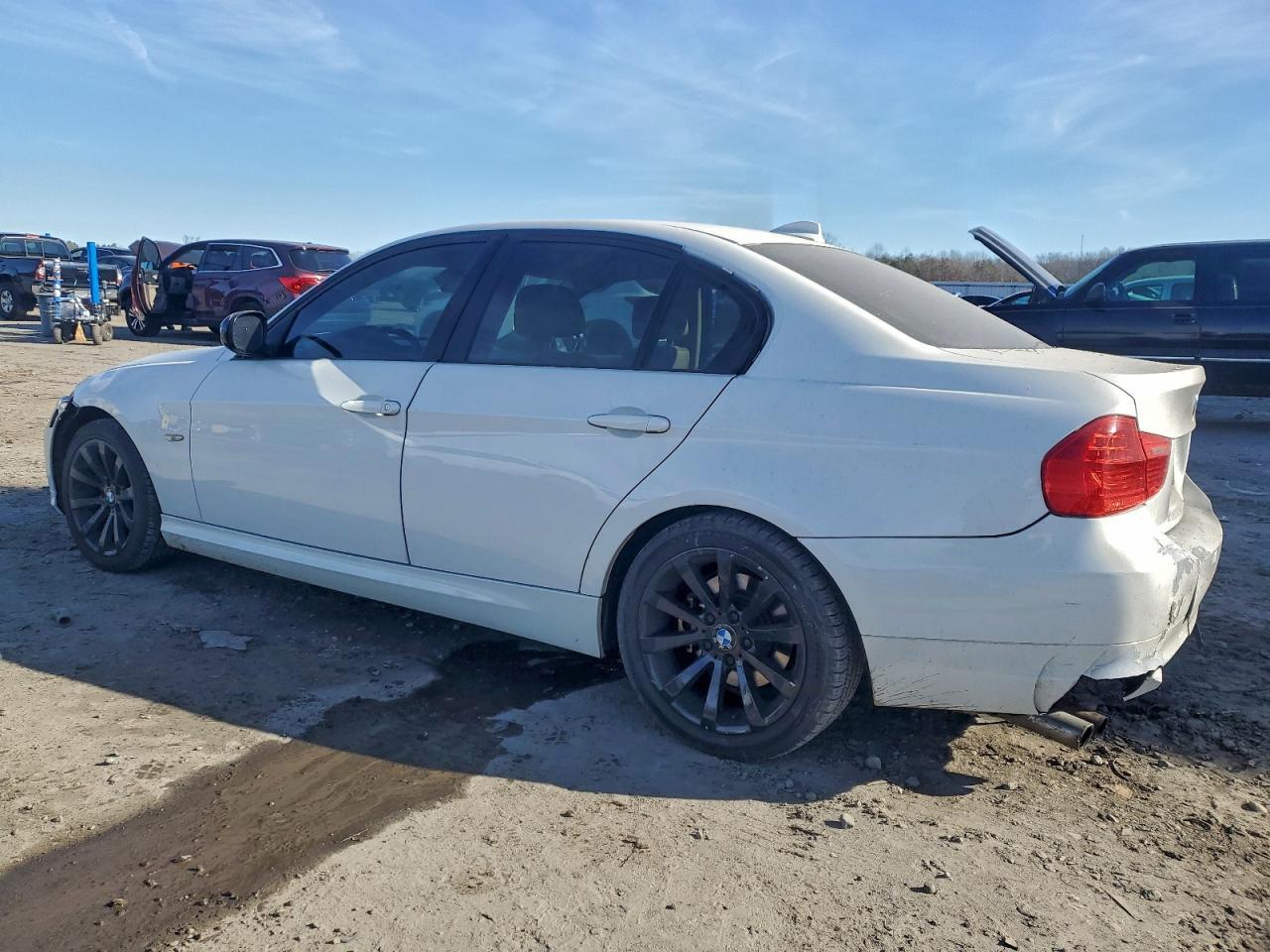2011 BMW 3 SERIES