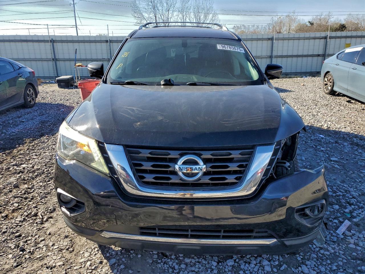 2017 NISSAN PATHFINDER