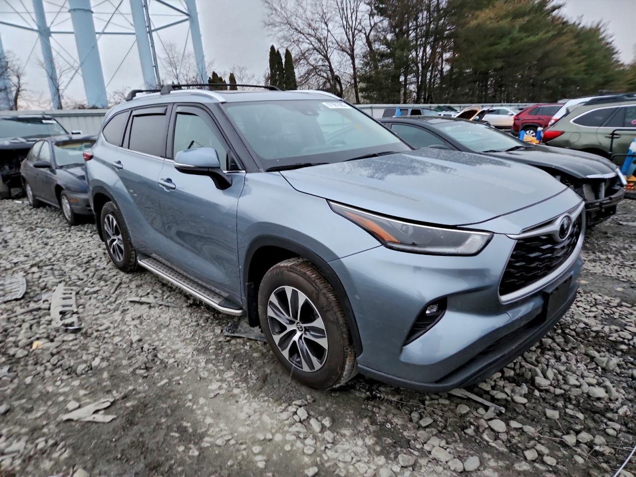 2021 TOYOTA HIGHLANDER