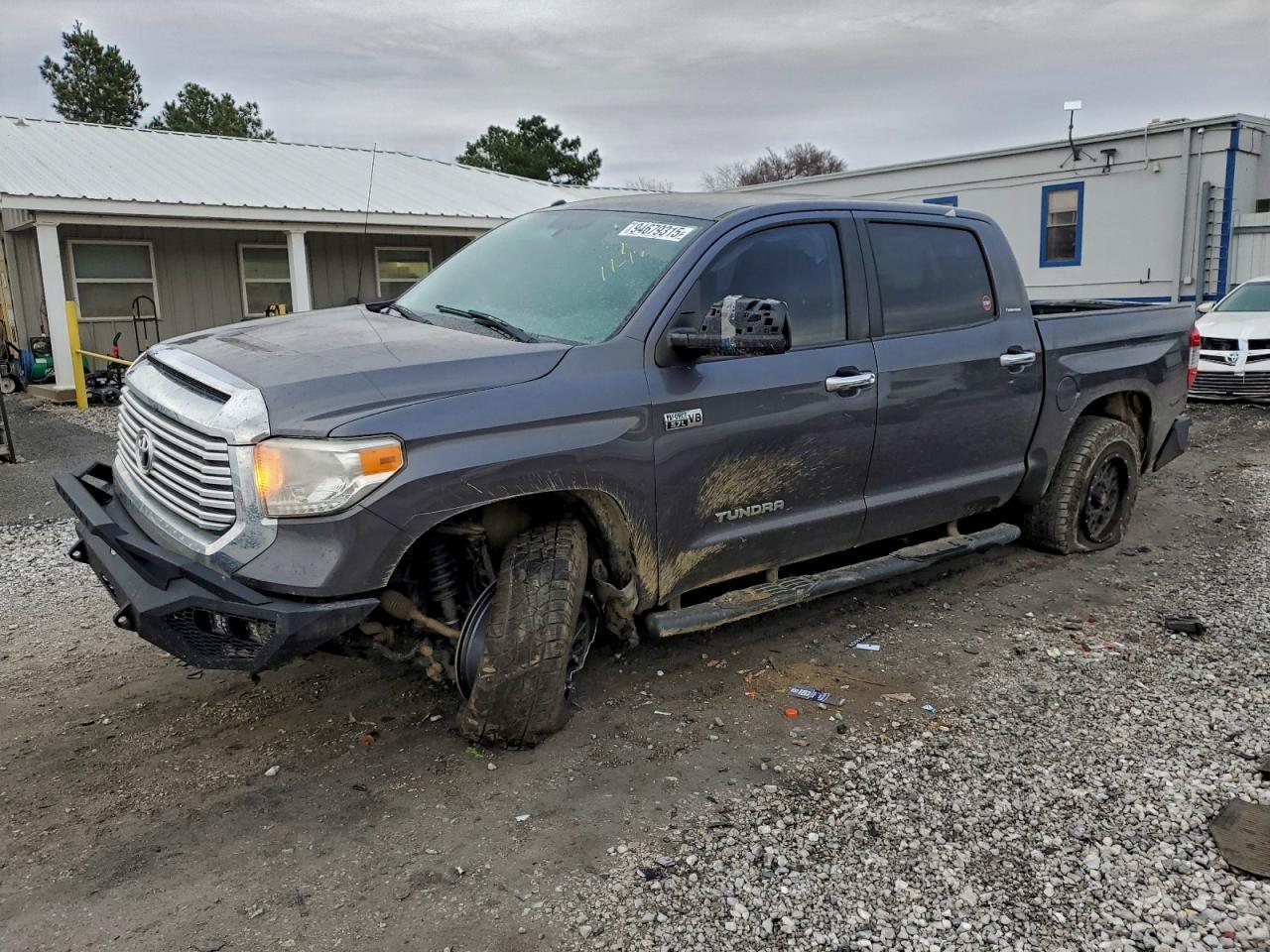 2017 TOYOTA TUNDRA