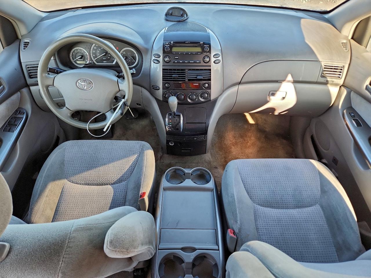 2008 TOYOTA SIENNA