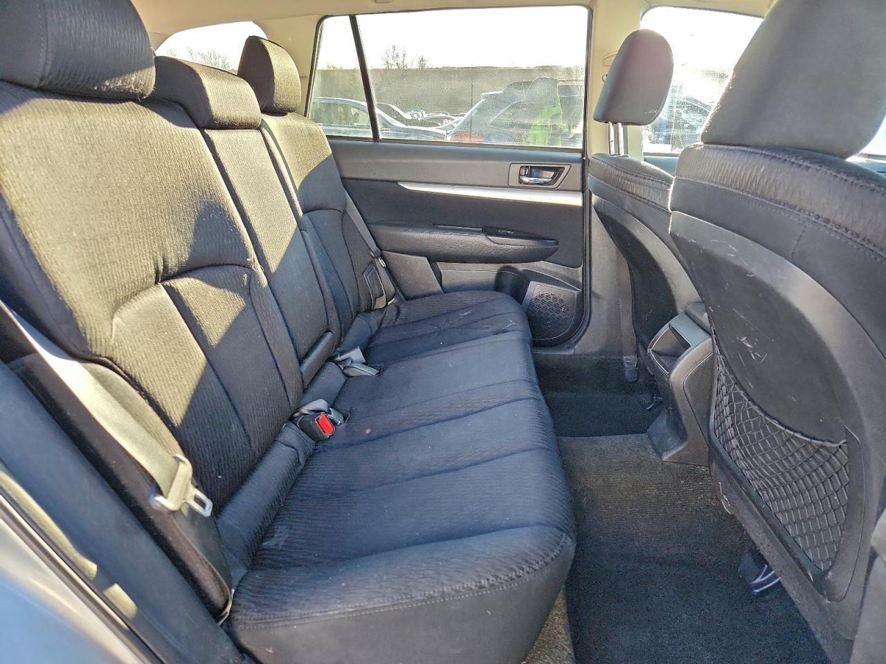 2012 SUBARU Outback