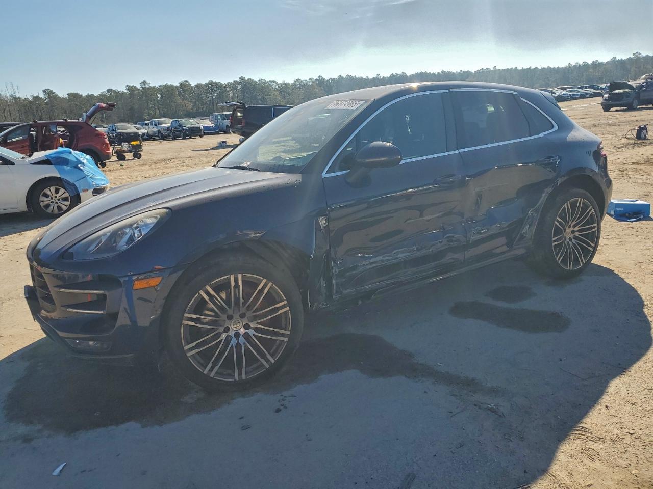 2017 PORSCHE Macan