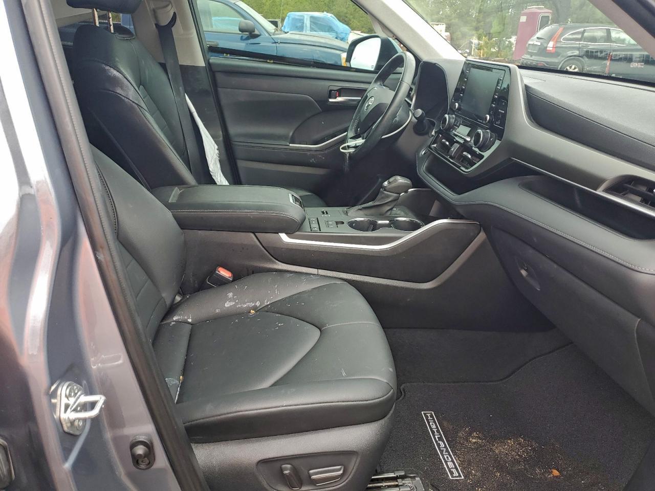 2021 TOYOTA HIGHLANDER