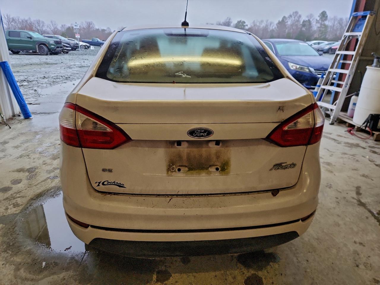 2015 FORD Fiesta