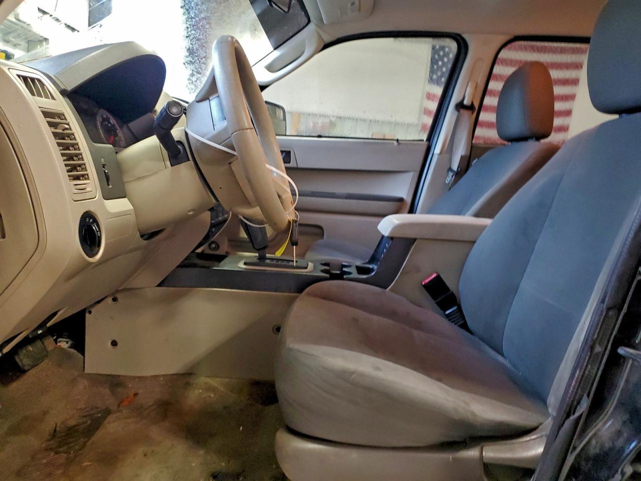 2010 FORD ESCAPE