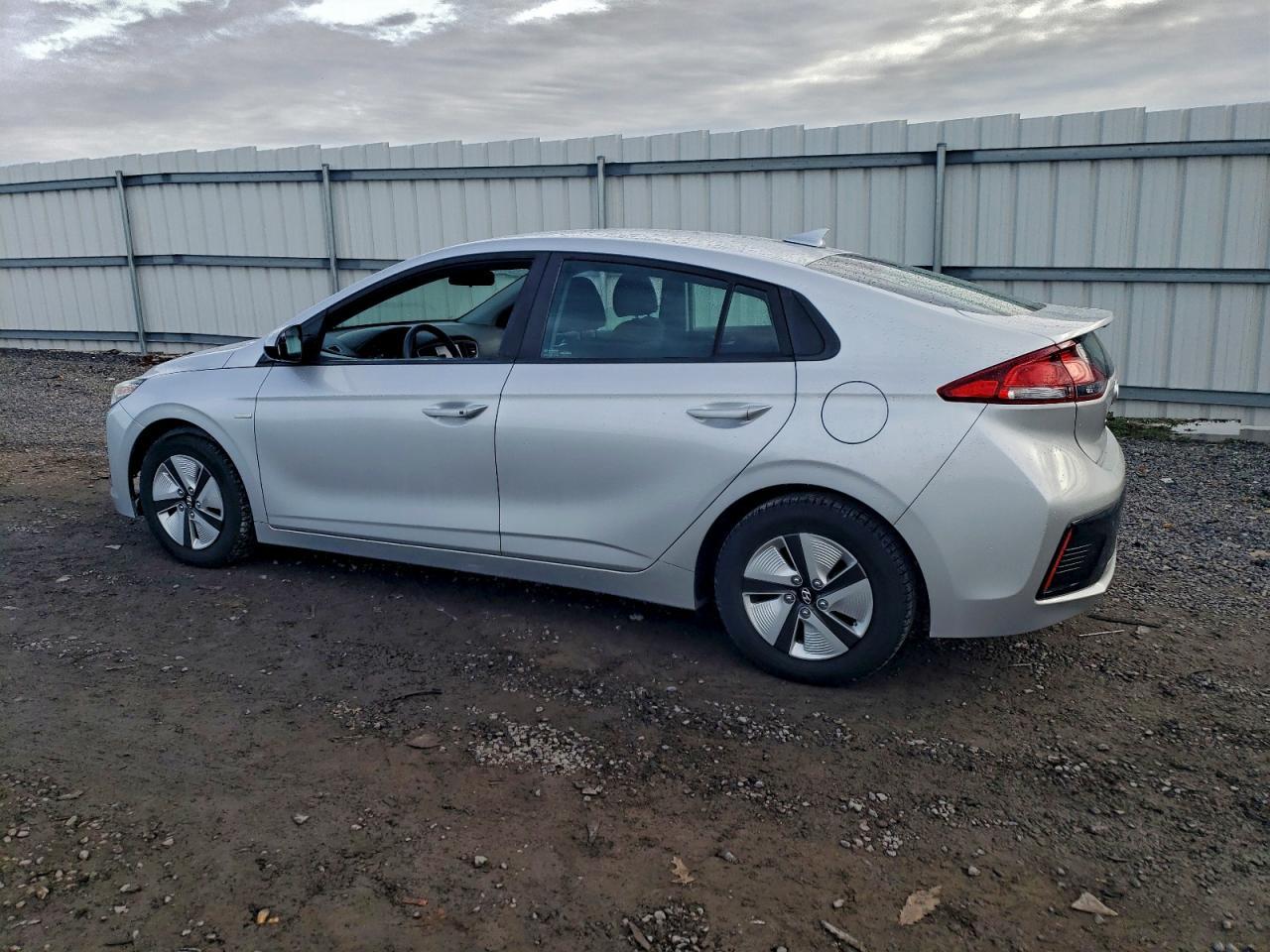 2017 HYUNDAI Ioniq