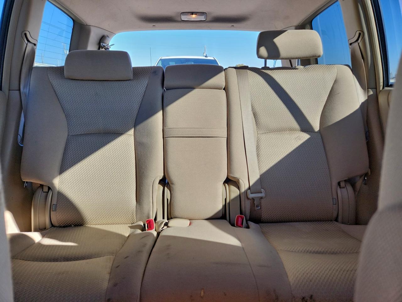 2004 TOYOTA HIGHLANDER