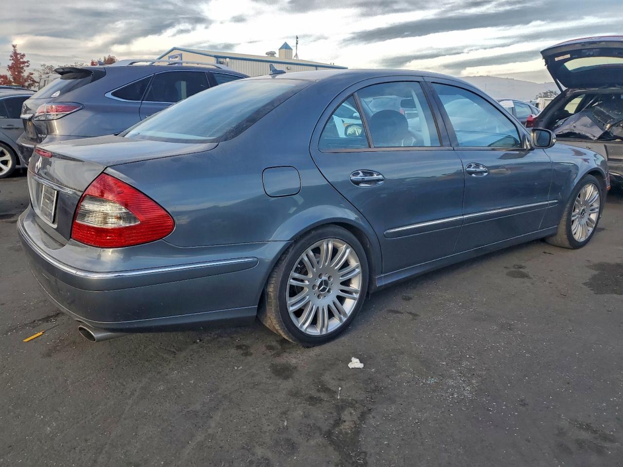 2008 MERCEDES-BENZ E-Class