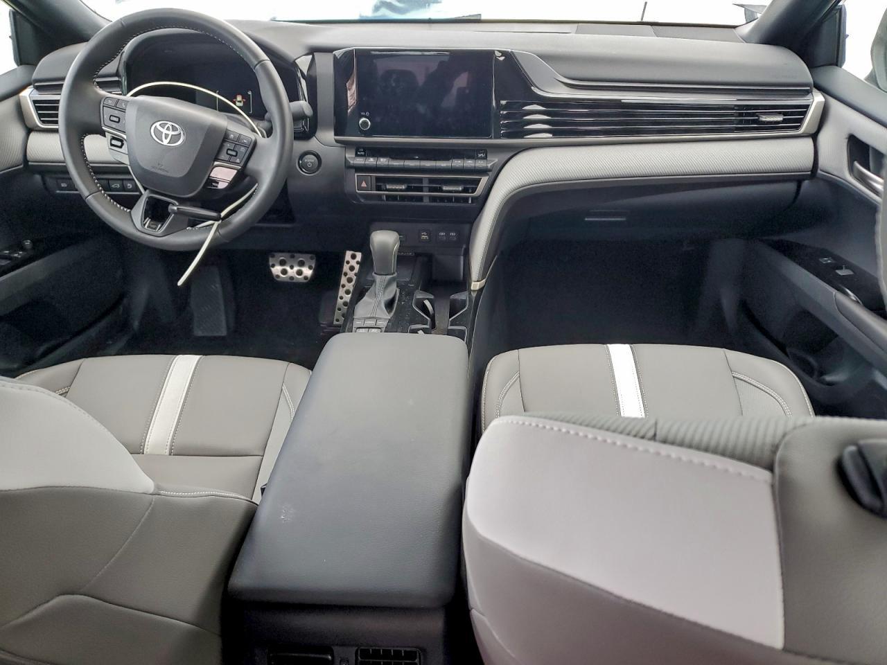 2025 TOYOTA CAMRY