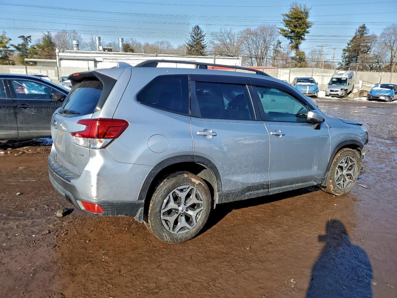 2019 SUBARU FORESTER