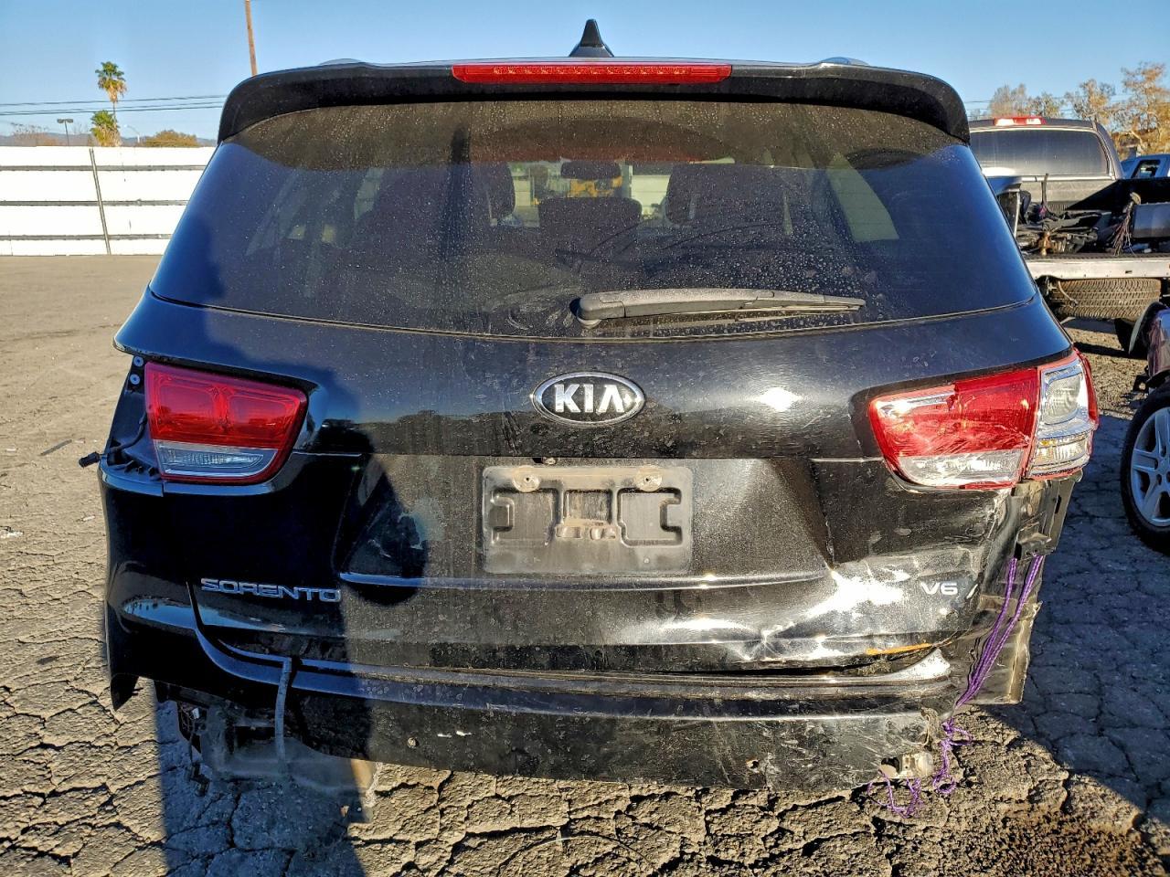 2016 KIA SORENTO