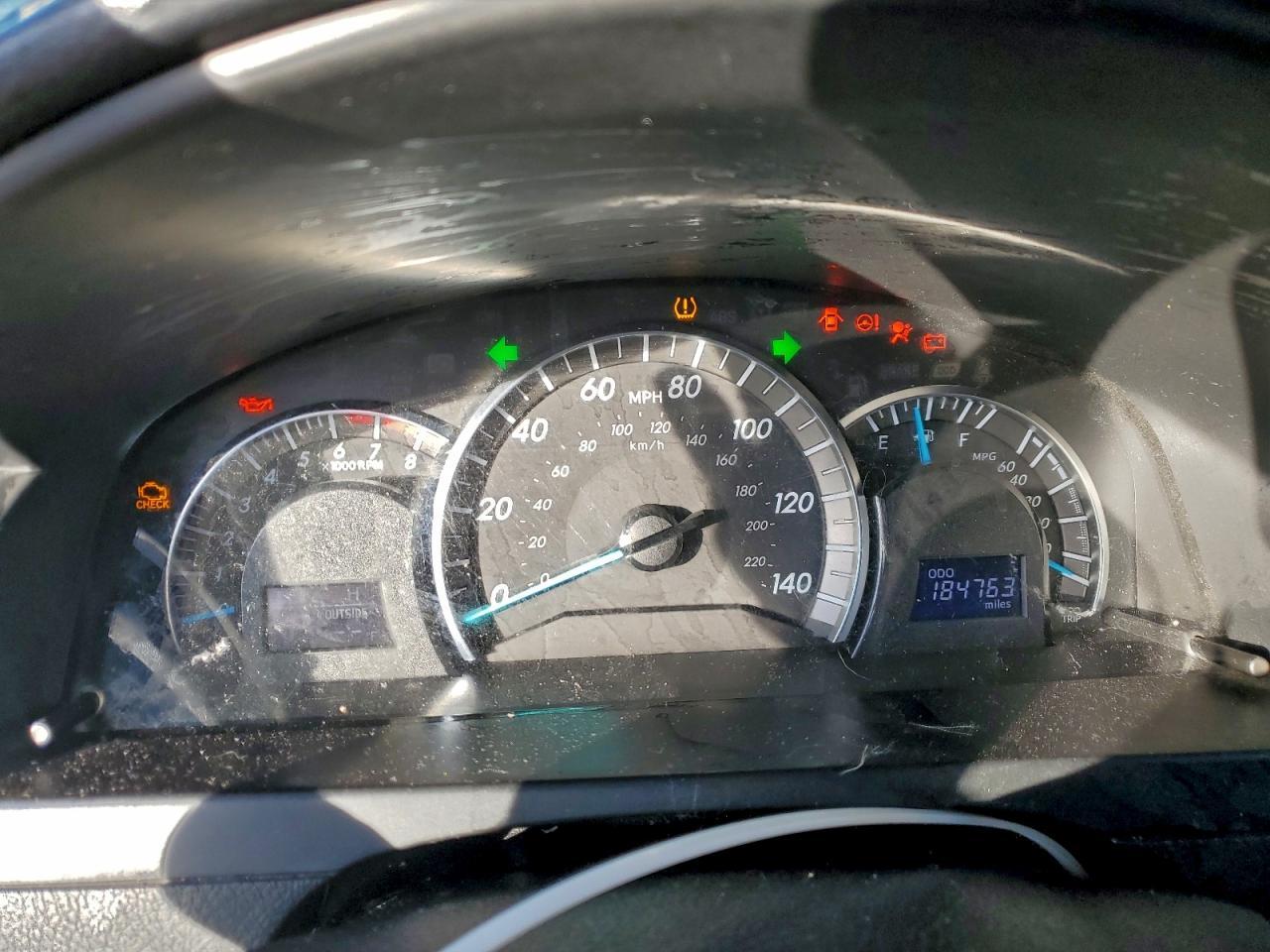 2014 TOYOTA CAMRY