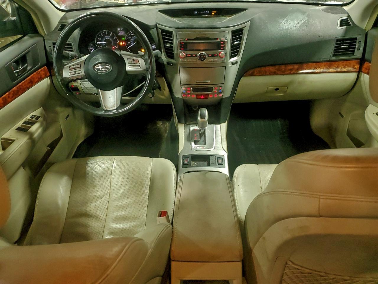 2011 SUBARU Outback
