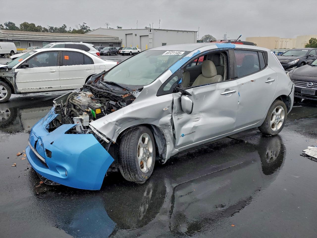 2012 NISSAN LEAF