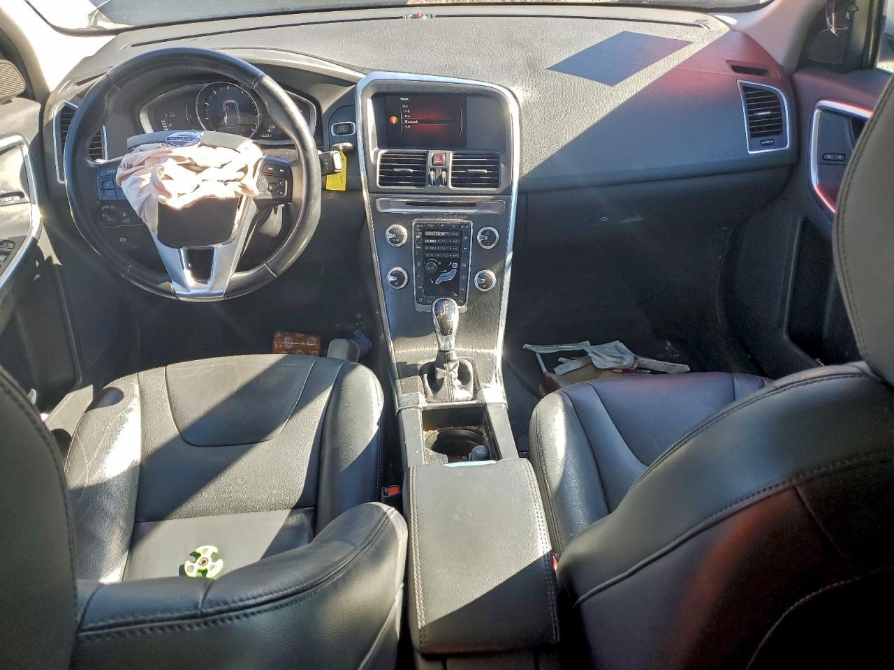 2016 VOLVO XC60