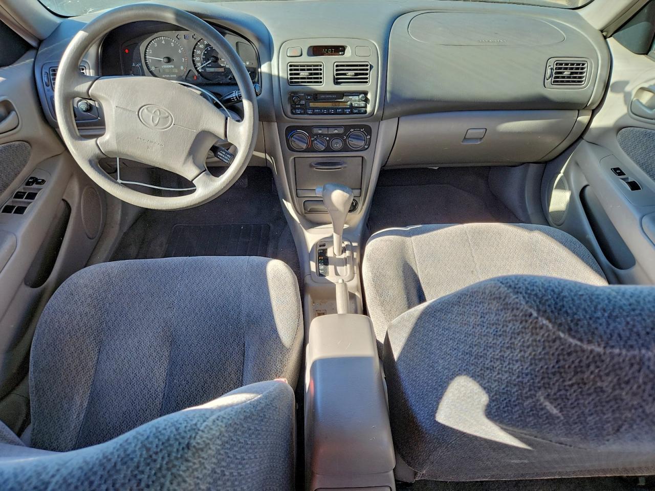 2001 TOYOTA COROLLA