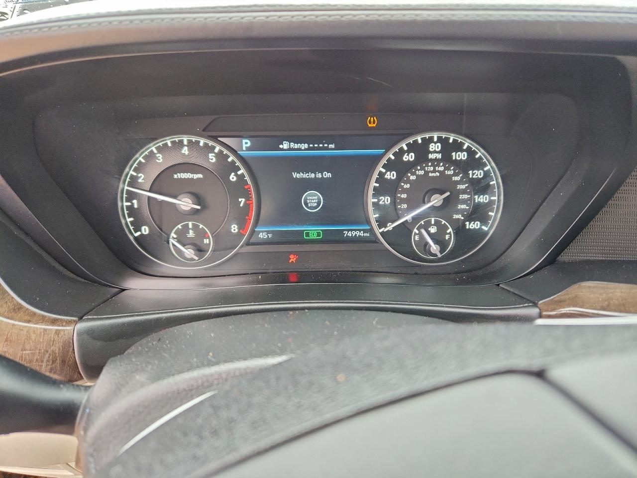 2017 GENESIS G90