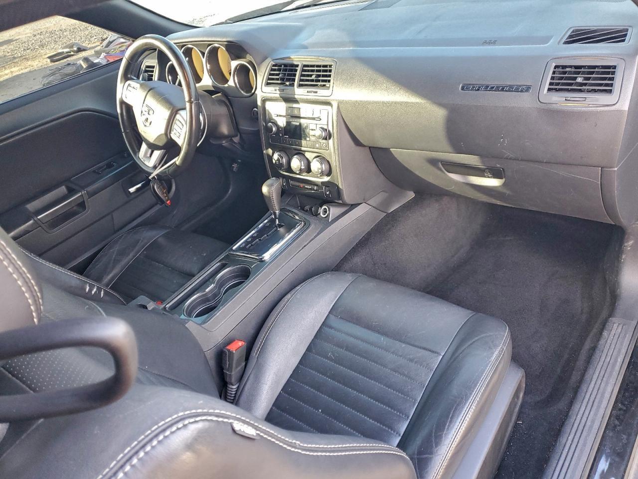 2014 DODGE Challenger