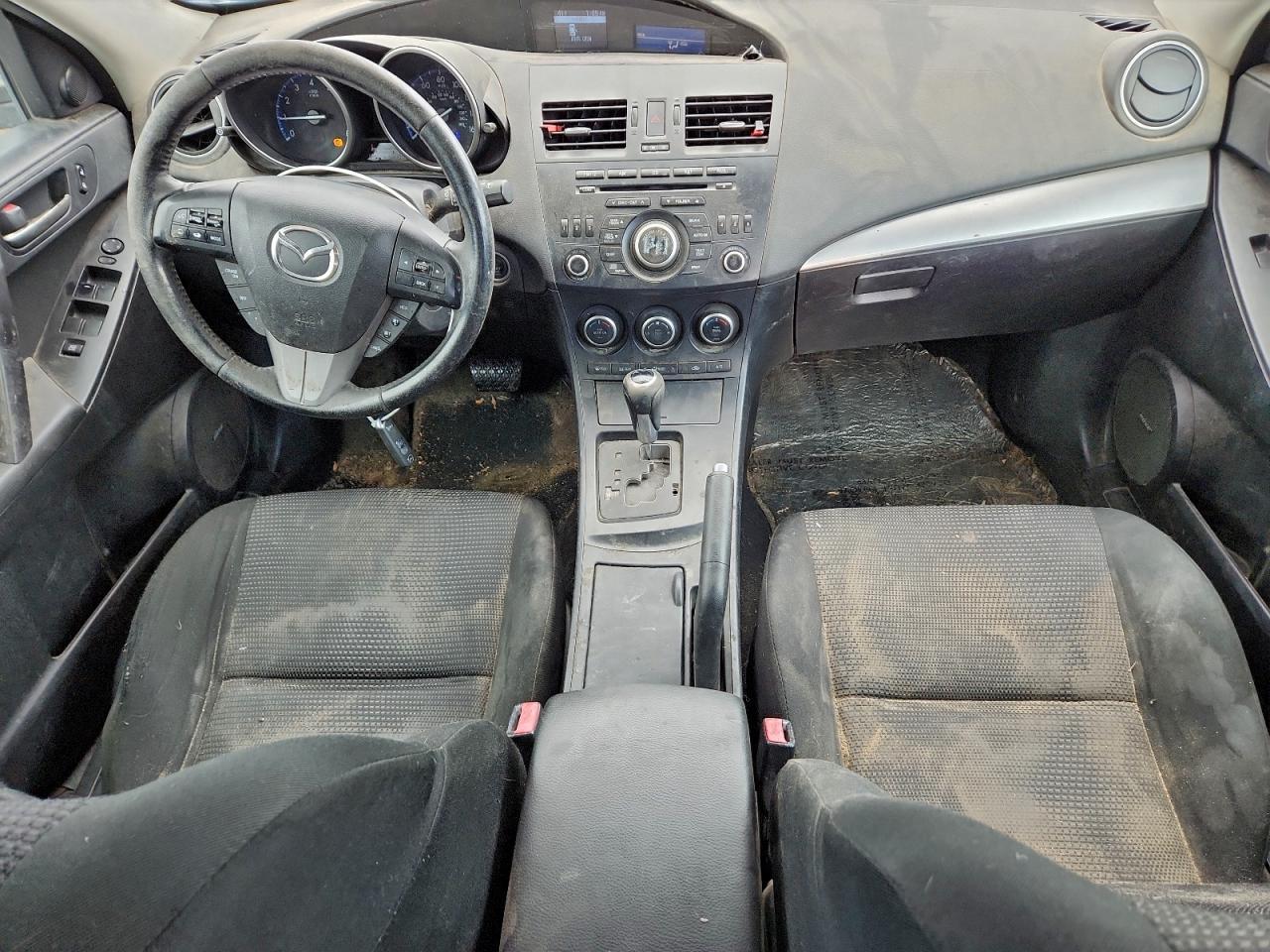 2013 MAZDA 3