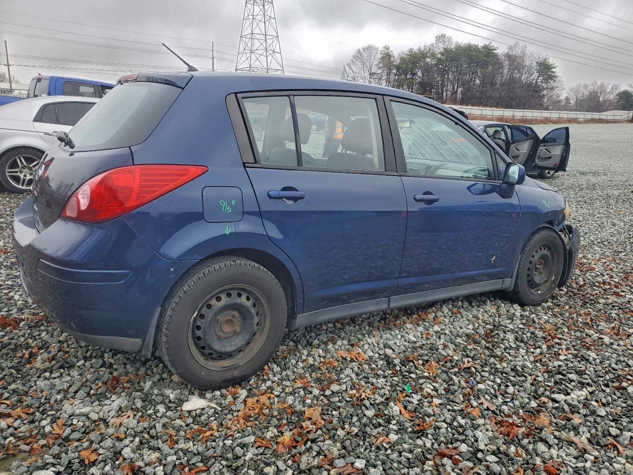 2008 NISSAN VERSA