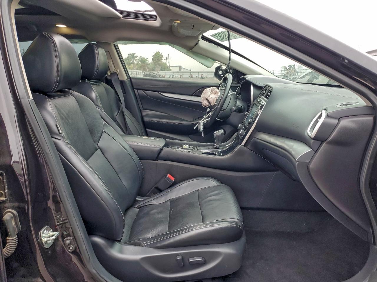 2016 NISSAN Maxima