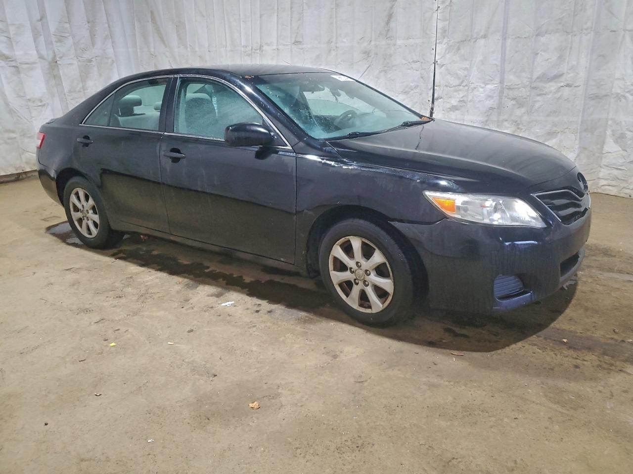 2011 TOYOTA CAMRY