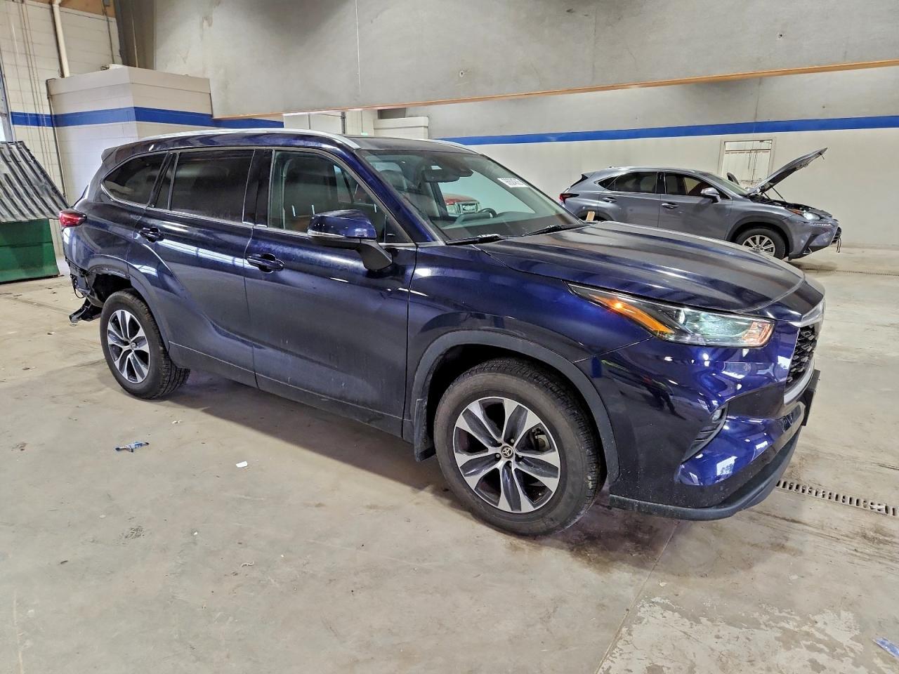 2022 TOYOTA HIGHLANDER