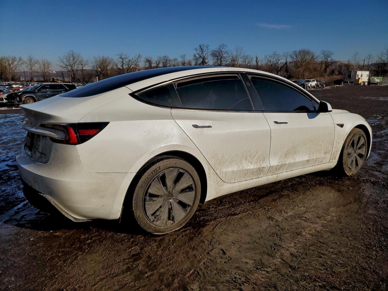 2024 TESLA MODEL 3