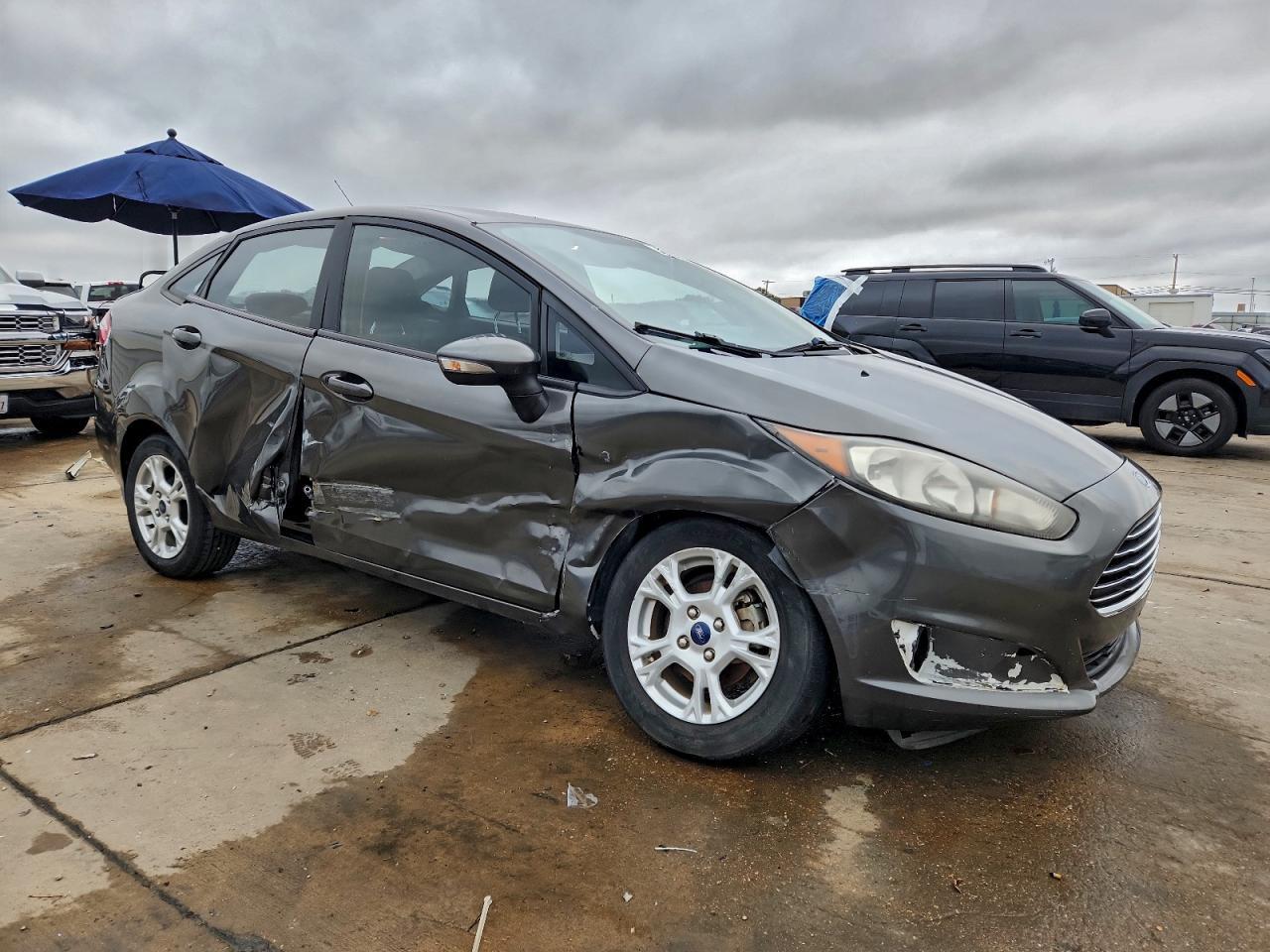 2016 FORD Fiesta