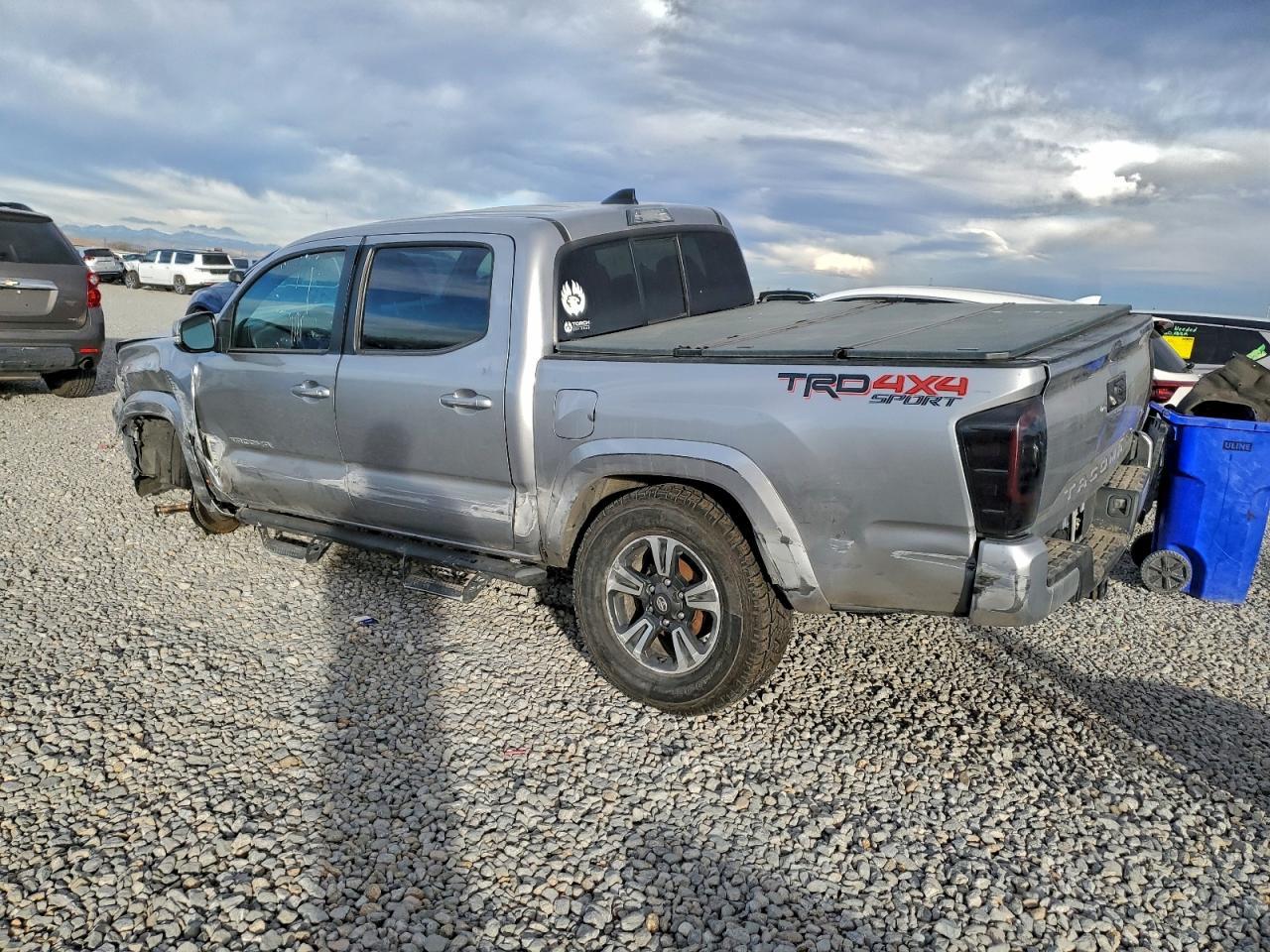 2016 TOYOTA TACOMA