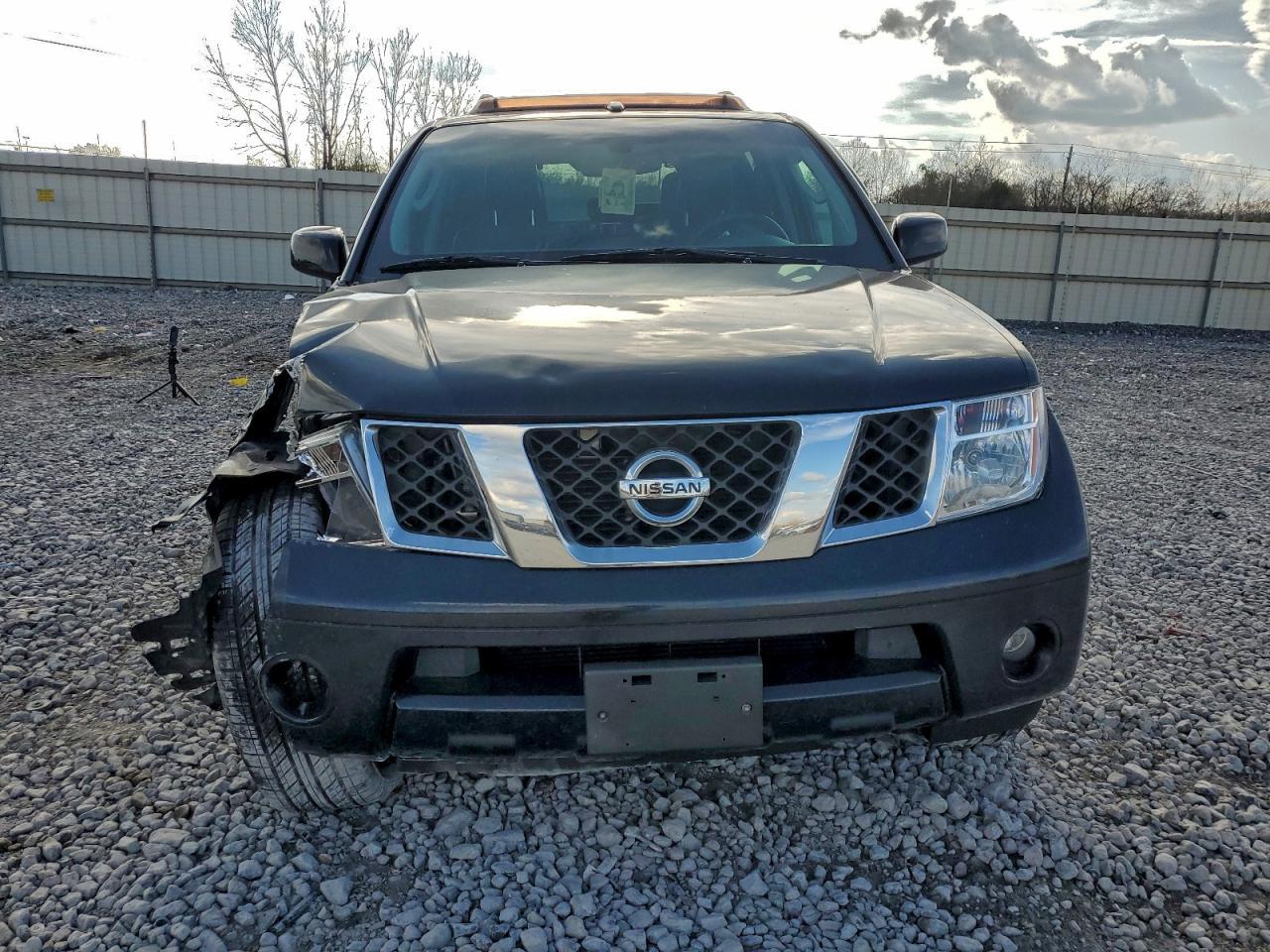 2012 NISSAN PATHFINDER