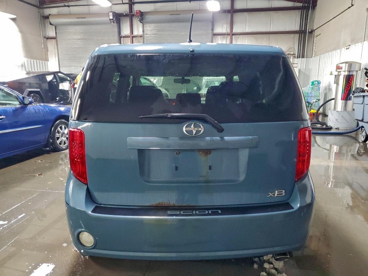 2009 SCION xB