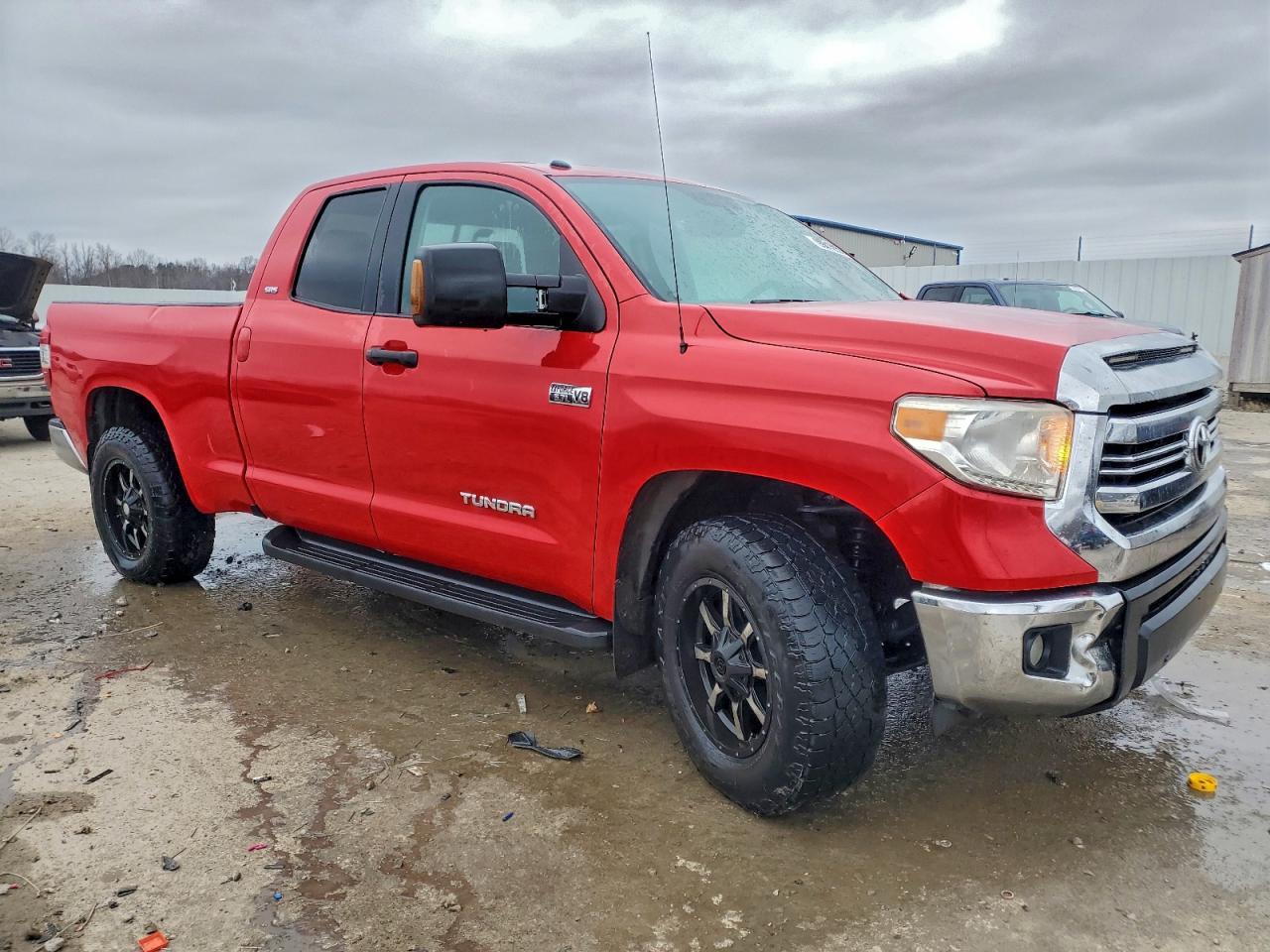 2016 TOYOTA TUNDRA