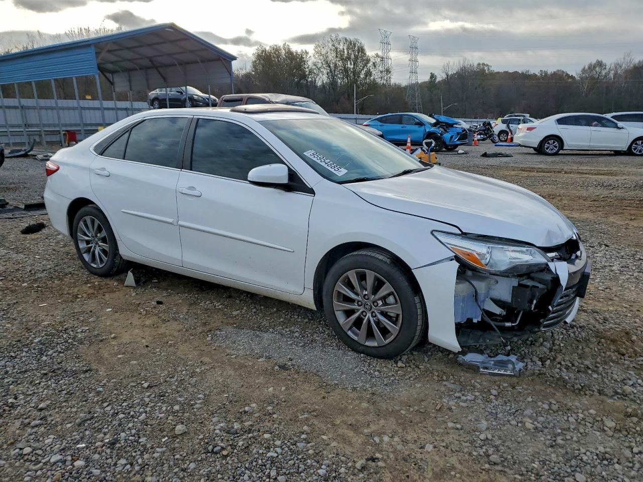 2015 TOYOTA CAMRY