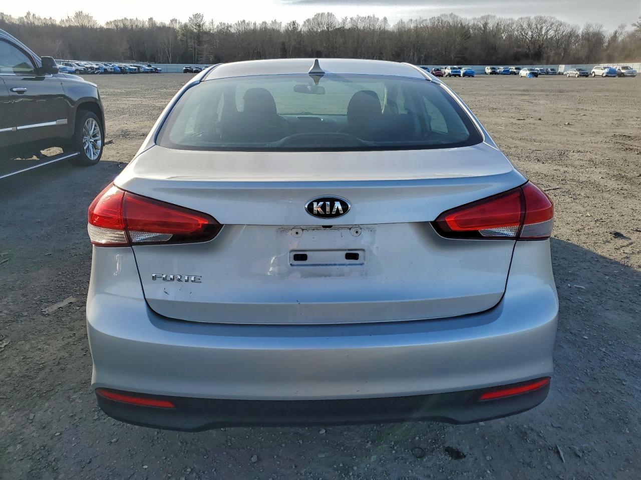 2017 KIA FORTE
